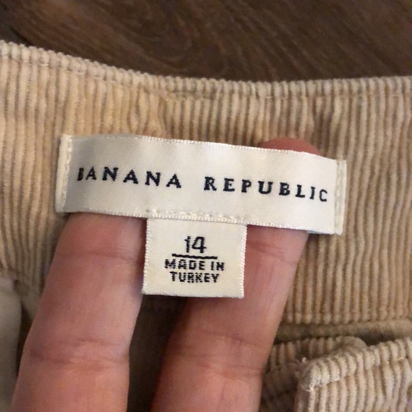 Like new! - BANANA REPUBLIC 100% Cotton Boot Cut Corduroy Pants - Picture 2 of 7